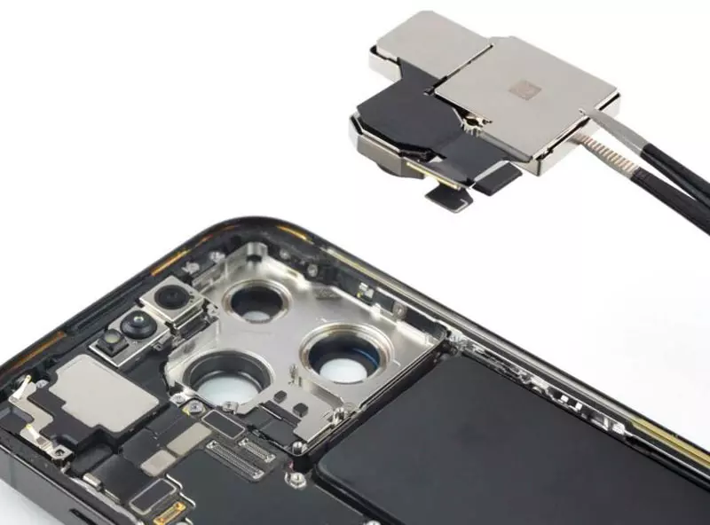 تعمیرات آیفون iPhone 15 Pro Max 1 تعمیرات آیفون 15 پرو مکس,هزینه تعمیرات آیفون 15 پرومکس,تعویض باتری آیفون 15 پرومکس,تعمیرات آیفون iPhone 15 Pro Max