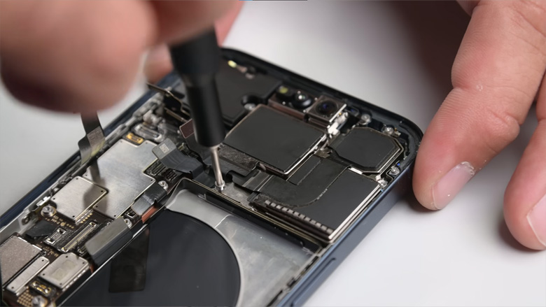 تعمیرات آیفون iPhone 15 Pro 1 تعمیرات آیفون iPhone 15 Pro