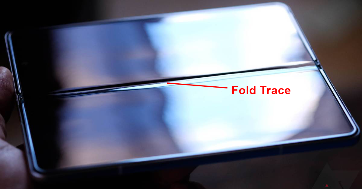 اپل شیشه فوقنازک برای صفحه نمایش آیفون تاشو را آزمایش میکند 1 اپل در حال آزمایش شیشه فوقنازک برای صفحه نمایش آیفون تاشو