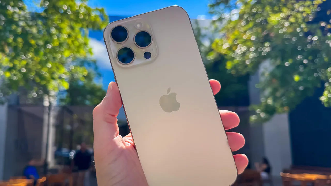 مشکلات آیفون 16
